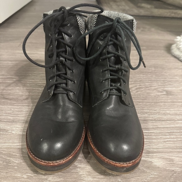 MATT BERNSON Black Leather Lace-Up Boots Herringbone Cuffs Lug Sole Size 10 EUC - Picture 4 of 10